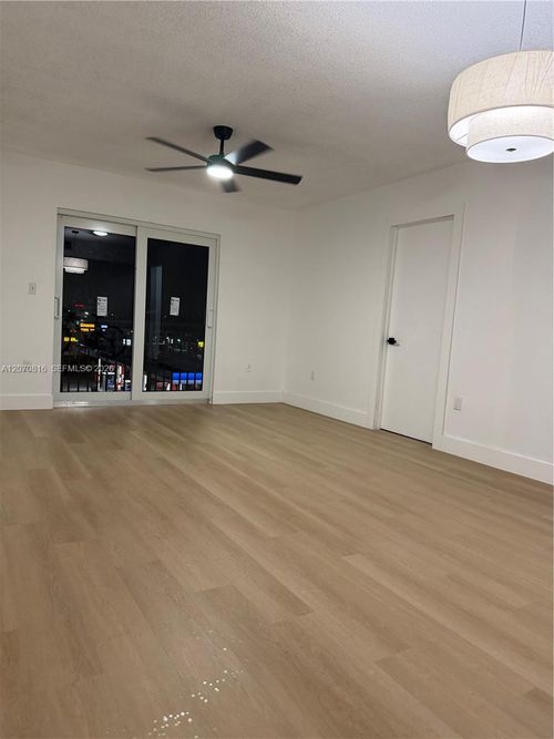 409-1-4713 Nw 7th St, Miami, FL, 33126-2256 | Card Image