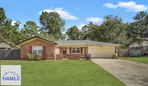 1042 Live Oak Dr, Hinesville, GA, 31313-5117 | Card Image