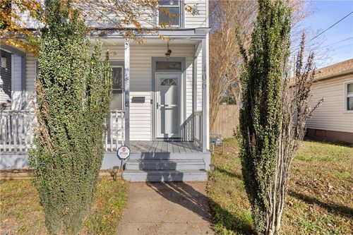 406 Lee St, Hampton, VA, 23669-3921 | Card Image