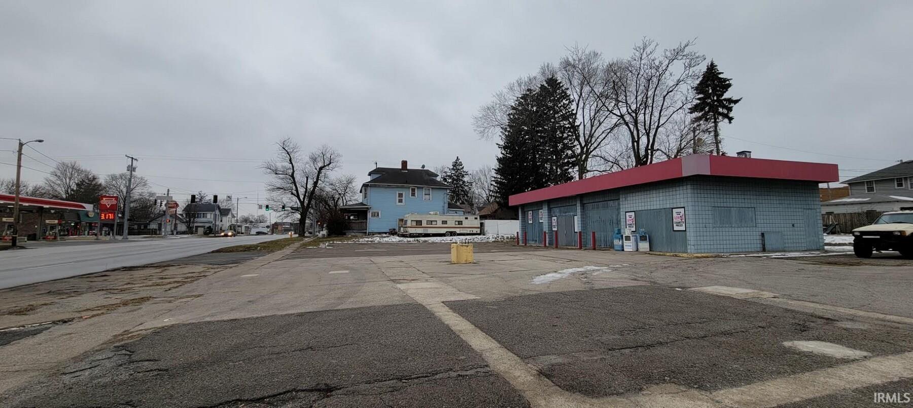 111 E Lincolnway, La Porte, IN 46350