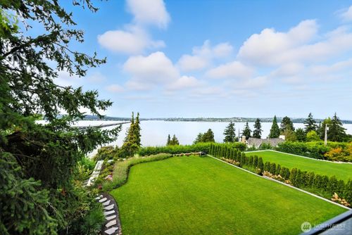 3263 Evergreen Point Rd, Medina, WA, 98039-1029 | Card Image