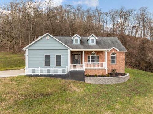 9 Timberview Dr, Wheeling, WV, 26003-5051 | Card Image