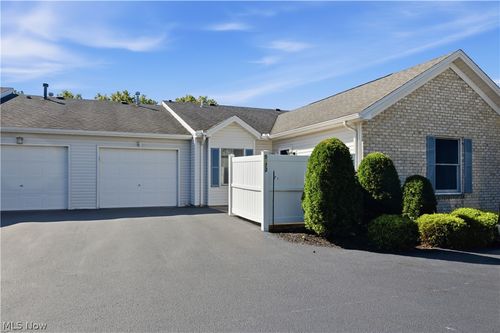 5972 Callaway Cir, Youngstown, OH, 44515-4188 | Card Image