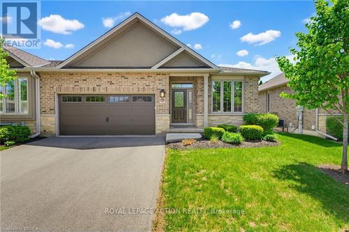 9-30 Cedar St, Paris, ON, N3L0C2 | Card Image