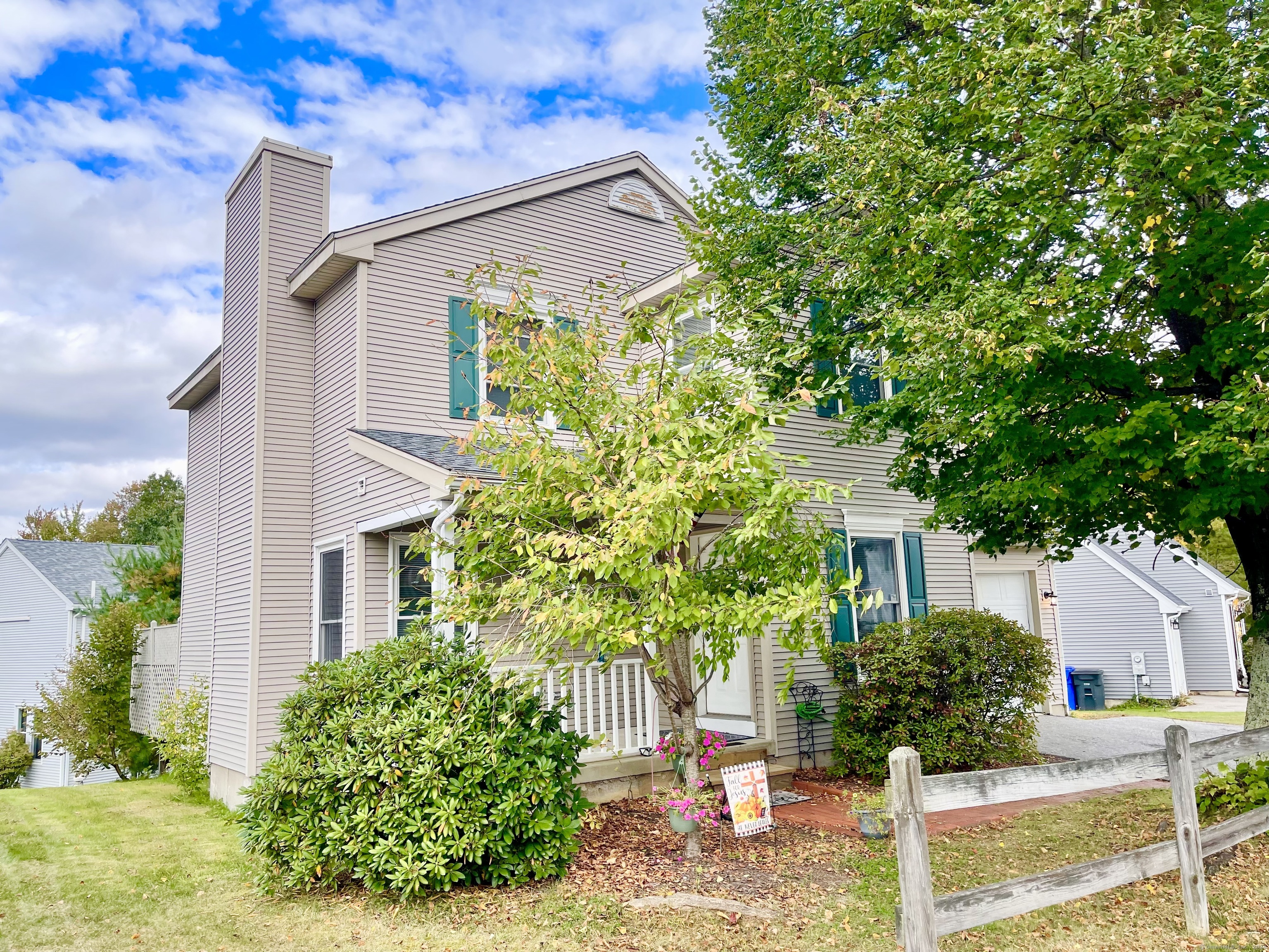 20 Chatam Lane, For Sale in Torrington Zoocasa