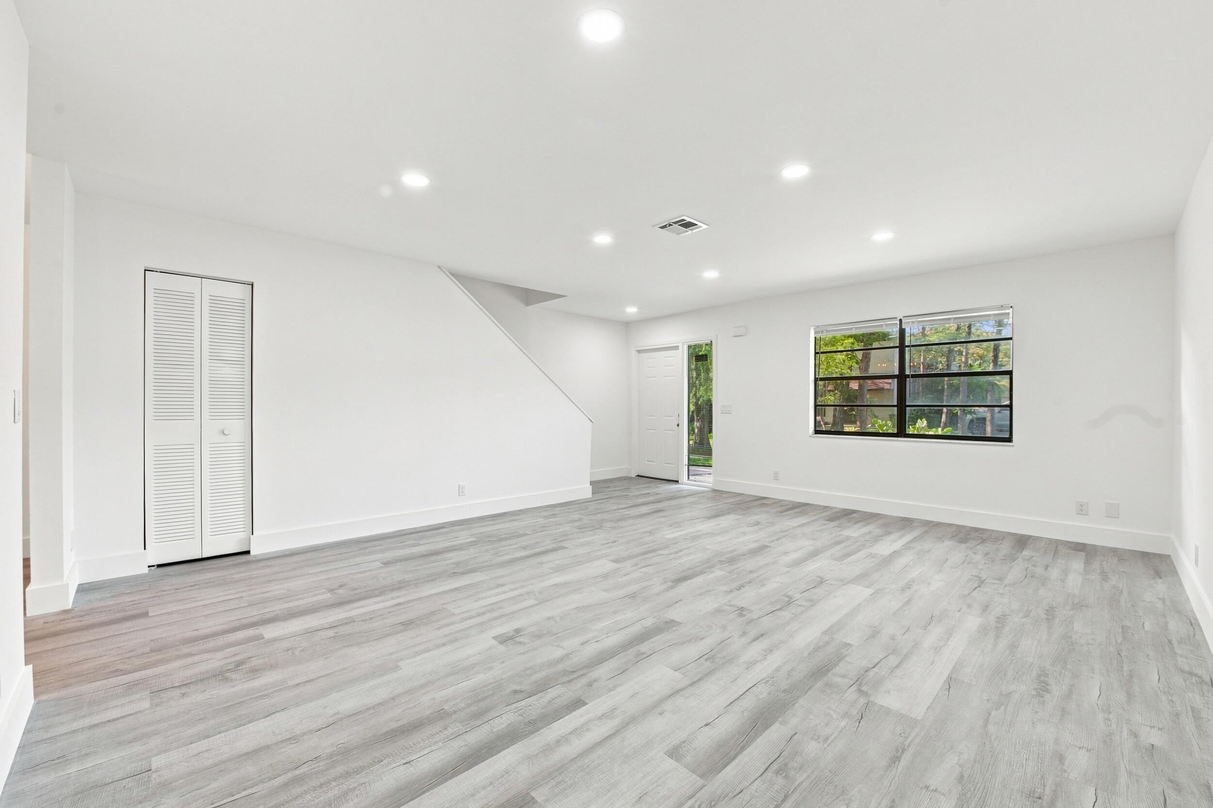 Residential in Deerfield Beach 5