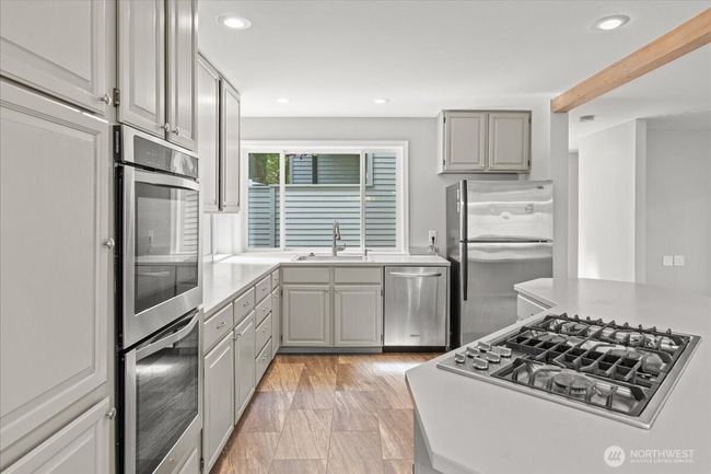 8523 25 Th Ave Ne, House other with 3 bedrooms, 3 bathrooms and 2 parking in Seattle WA | Image 10