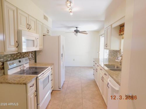 13606 N Redwood Dr, Sun City, AZ, 85351-2324 | Card Image