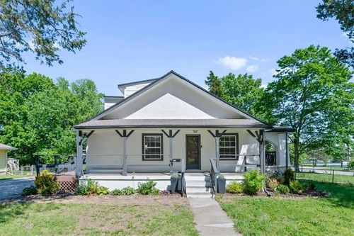 1502 E 135th St, Grandview, MO, 64030-3608 | Card Image
