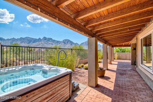 11792 N Labyrinth Dr, Oro Valley, AZ, 85737-3438 | Card Image
