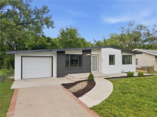 1411 N 75th Dr, Kansas City, KS, 66112-2412 | Card Image