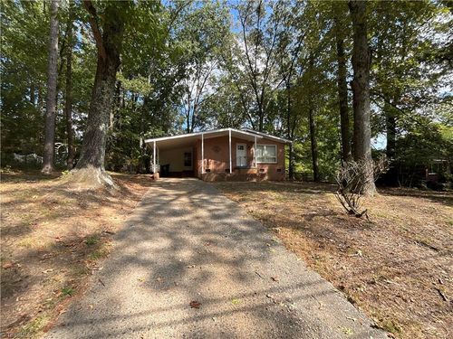 2706 Wynnewood Dr, Greensboro, NC, 27408-3602 | Card Image