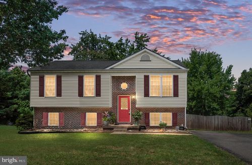 12004 Falcon Ridge Dr, FREDERICKSBURG, VA, 22407-7347 | Card Image