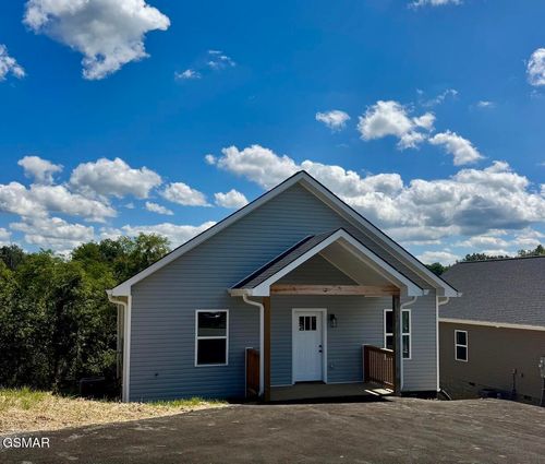 2709 Knoll Run Ct, Sevierville, TN, 37876-3415 | Card Image
