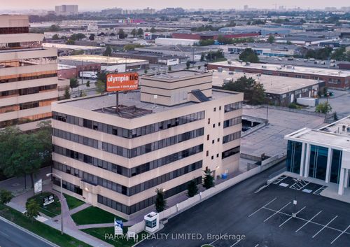 405-960 Lawrence Ave W, North York, ON, M6A3B5 | Card Image