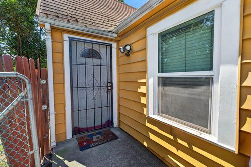 5500 Del Norte Boulevard, Sacramento, CA, 95820 | Card Image