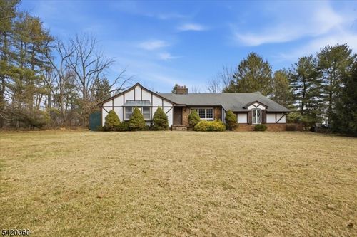 242 Old Turnpike Rd, Tewksbury Twp, NJ, 07830-4800 | Card Image
