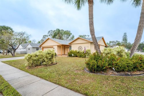 2935 Woodpine Cir, SARASOTA, FL, 34231-6325 | Card Image