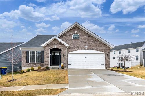 3812 Sonora Stone Dr, Florissant, MO, 63031-2048 | Card Image