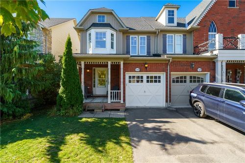 14 Fox Run, Waterdown, ON, L8B0R6 | Card Image
