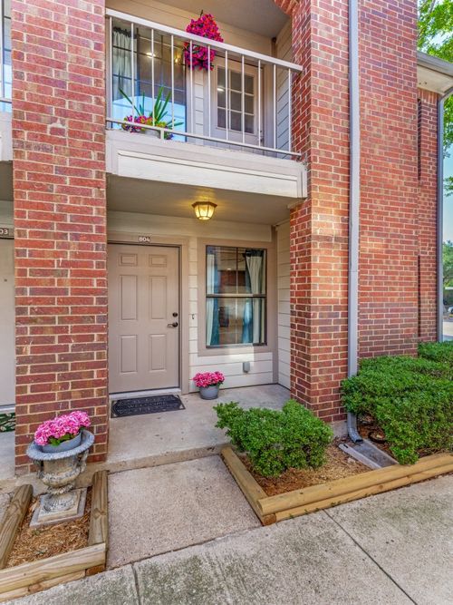 804-3253 Donnelly Cir, Fort Worth, TX, 76107-5488 | Card Image