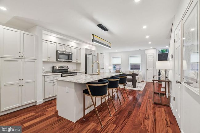 2203 Race St, Townhouse with 3 bedrooms, 3 bathrooms and null parking in PHILADELPHIA PA | Image 10