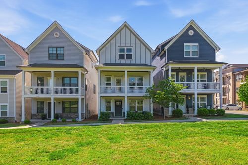 632 Parkvue Place Dr, Nashville, TN, 37221-3027 | Card Image