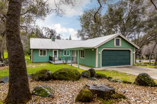 17591 Foxtail Dr, Penn Valley, CA, 95946-9513 | Card Image