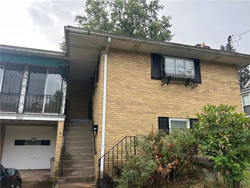 700 Filmore Rd, Pittsburgh, PA, 15221-3606 | Card Image