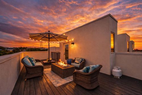 323 15th St N, ST PETERSBURG, FL, 33705-2015 | Card Image