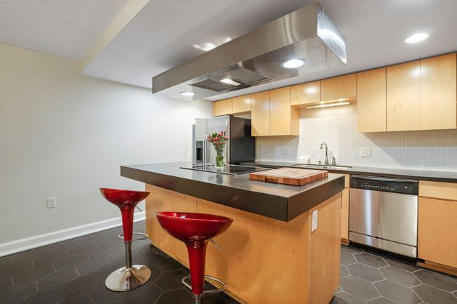 UPDATED kitchen and appliances | Image 18