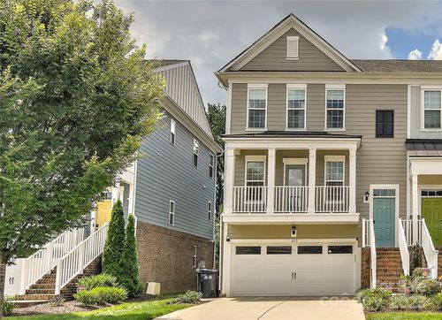 402 Belton St, Charlotte, NC, 28209-1833 | Card Image