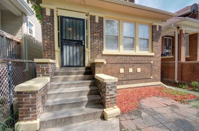 651 N Lotus Avenue, House other with 2 bedrooms, 1 bathrooms and null parking in Chicago IL | Image 2