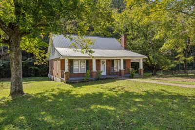 519 Water St, House other with 4 bedrooms, 2 bathrooms and 1 parking in Charlotte TN | Image 1