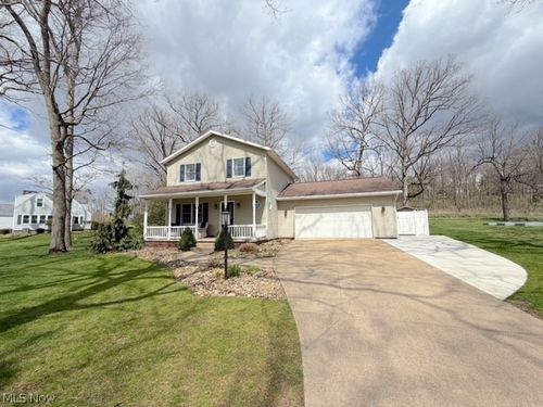 1131 Millbrook Sq Ne, Bolivar, OH, 44612-9760 | Card Image