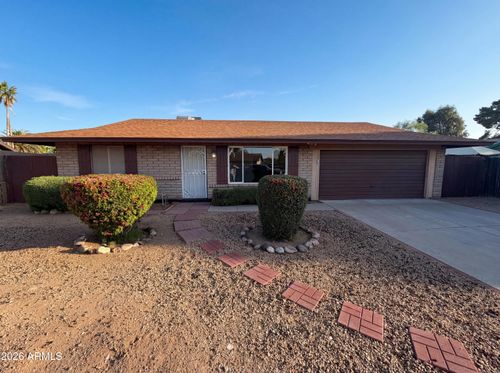 5528 W Greenbriar Dr, Glendale, AZ, 85308-3844 | Card Image