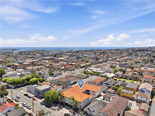 635 W 15th St, San Pedro, CA, 90731 | Card Image