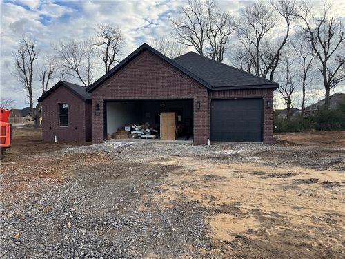 2105 N Dagan St, Siloam Springs, AR, 72761 | Card Image