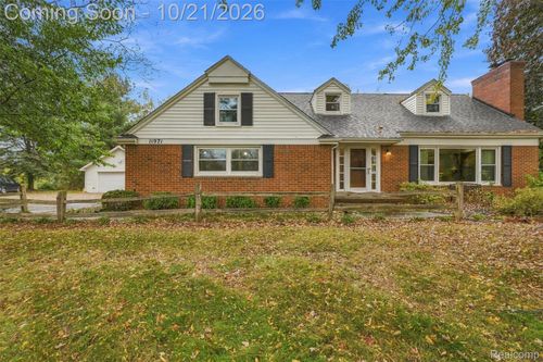 11971 9 Mile Rd, South Lyon, MI, 48178-9353 | Card Image
