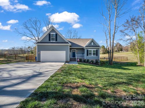 104 Preston Trl, Kings Mountain, NC, 28086-9594 | Card Image