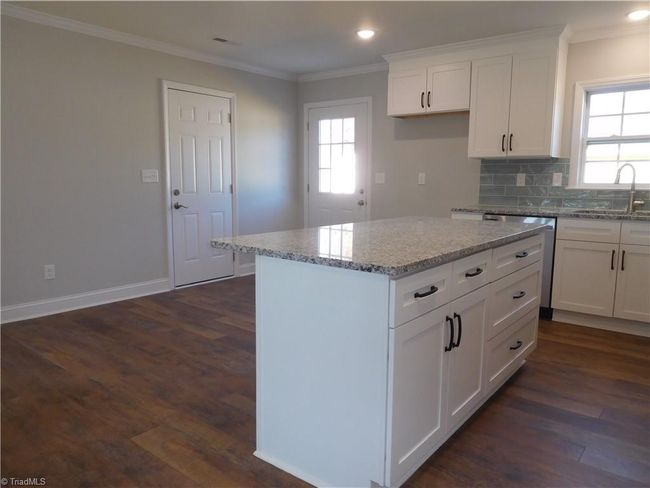 This home has a great flow of space. | Image 13