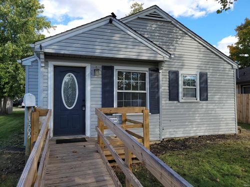 1305 Court St, Columbus, IN, 47201-6048 | Card Image
