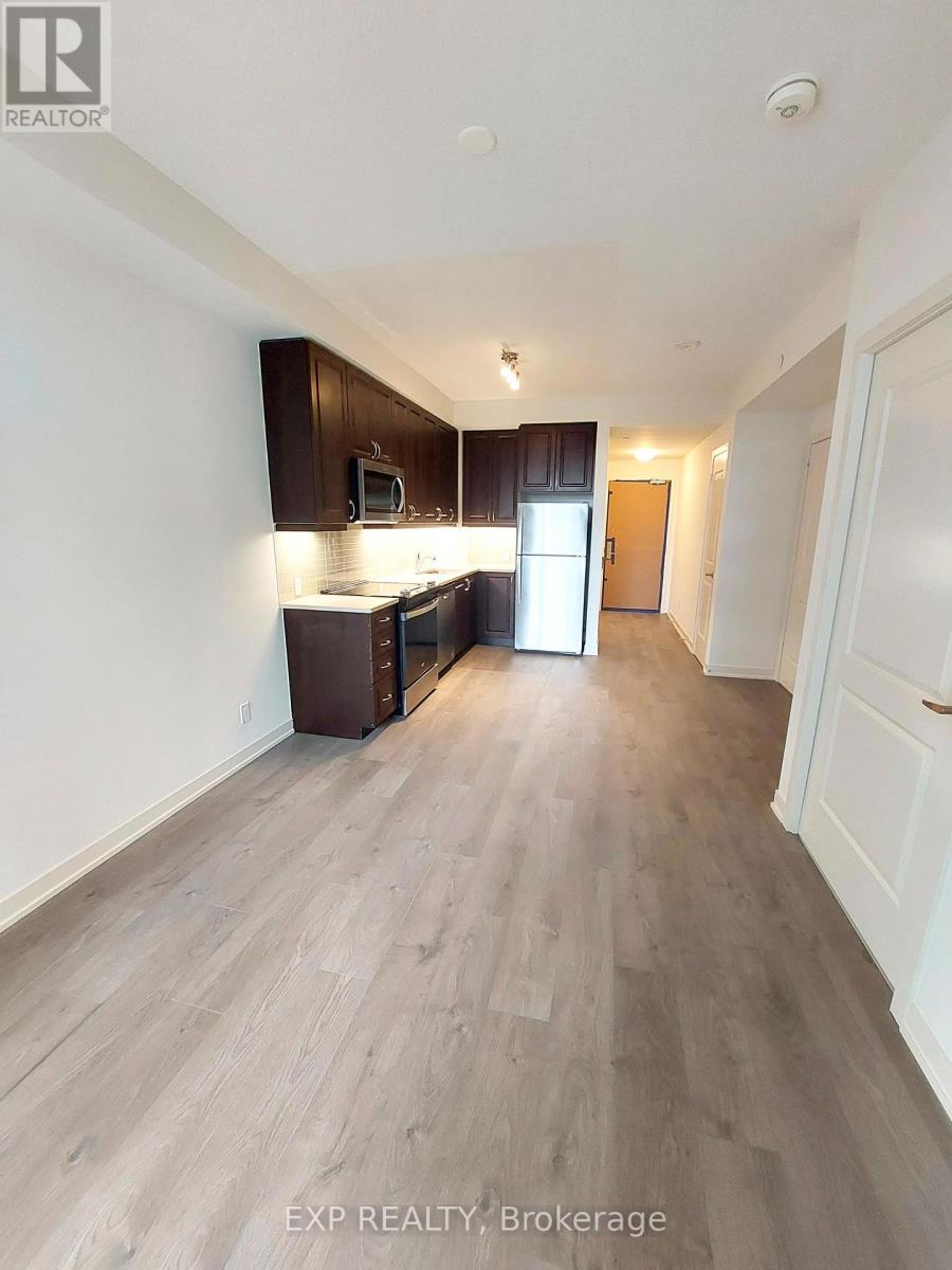Residential Lease in Toronto (Willowdale East) 4