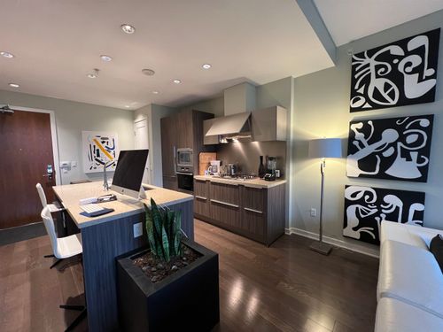 1618 Columbia St, Vancouver, BC, V5Y0B6 | Card Image