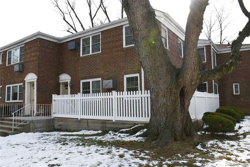 a-224-38 Kingsbury Kingsbury Ave, Oakland Gardens, NY, 11364-3627 | Card Image