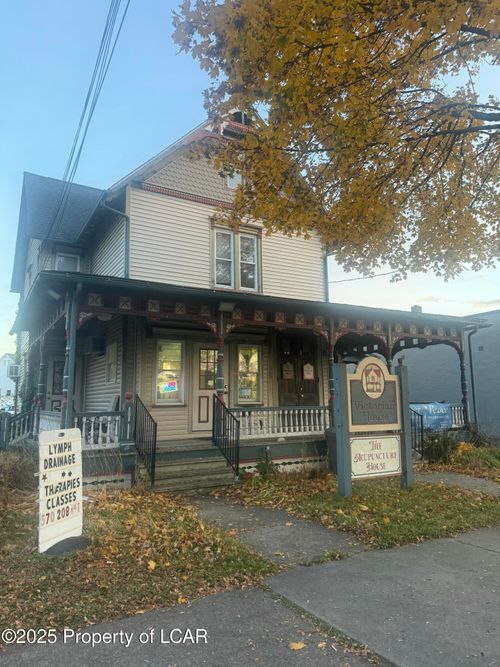 1027 Wyoming Ave, Forty Fort, PA, 18704-4037 | Card Image