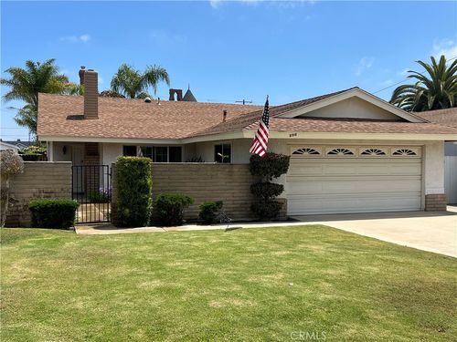 296 E 19th St, Costa Mesa, CA, 92627-2834 | Card Image