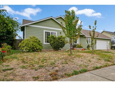 371 Hobson St, House other with 3 bedrooms, 2 bathrooms and 2 parking in Stayton OR | Image 2