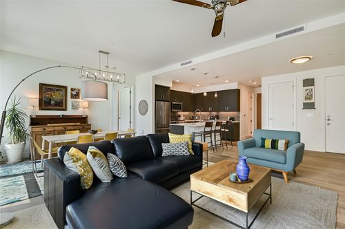1613-222 West Ave, Austin, TX, 78701-0026 | Card Image