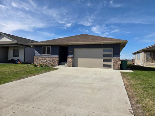 1882 18th Ave N, Wahpeton, ND, 58075-3209 | Card Image